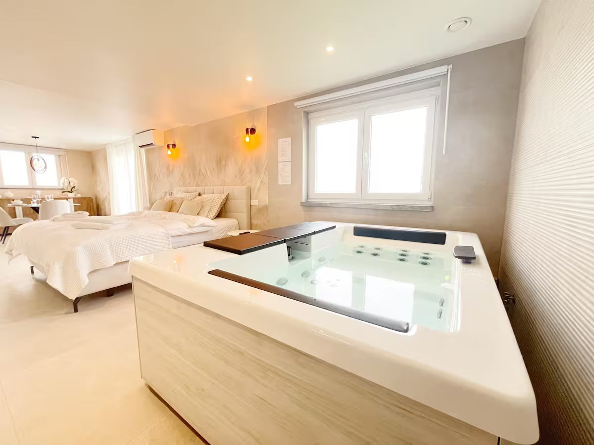 đź’Ž Suite Opaline
